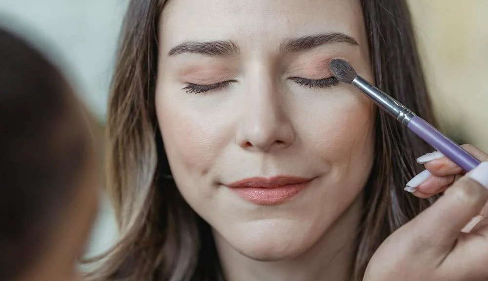 Elevate Your Look with a Skilled Makeup Artist